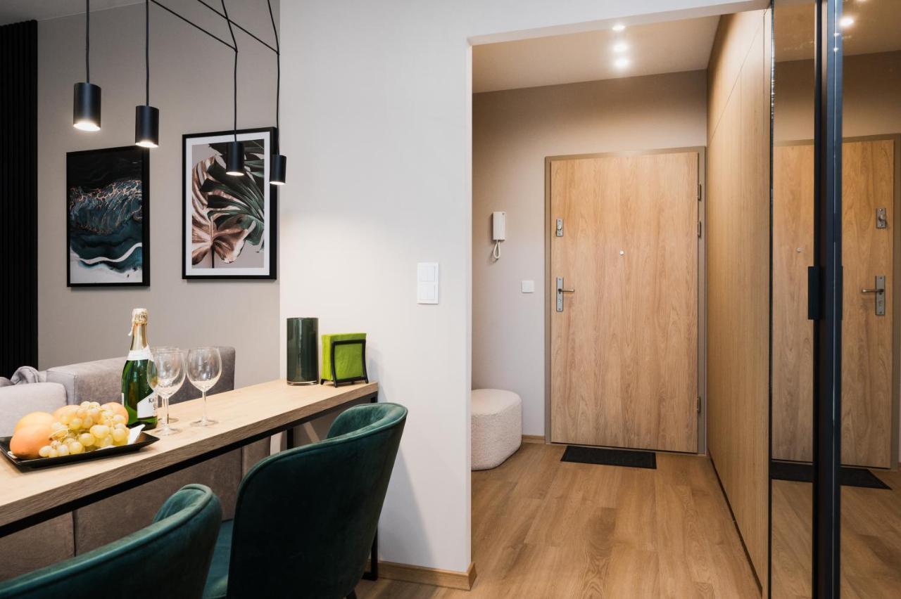 Tauron Arena Apartment With Garage - Krakow Lema Екстер'єр фото