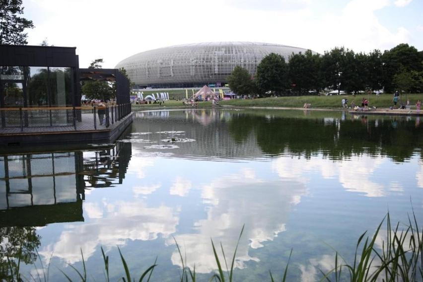 Tauron Arena Apartment With Garage - Krakow Lema Екстер'єр фото