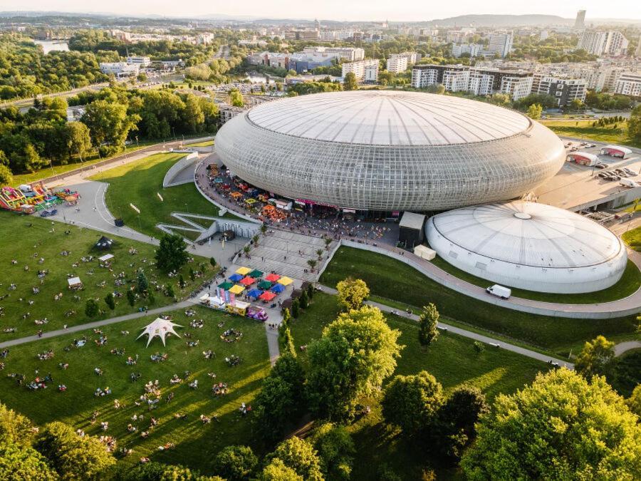 Tauron Arena Apartment With Garage - Krakow Lema Екстер'єр фото