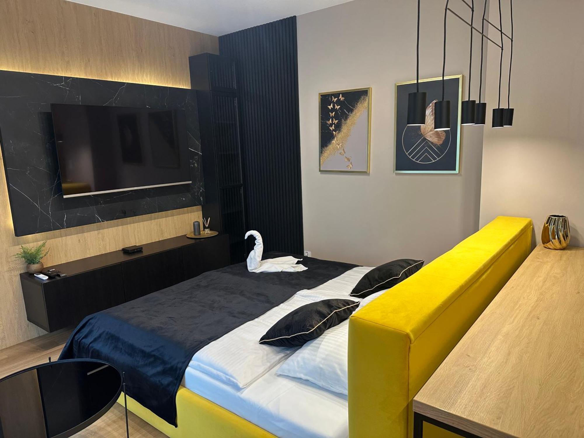 Tauron Arena Apartment With Garage - Krakow Lema Екстер'єр фото